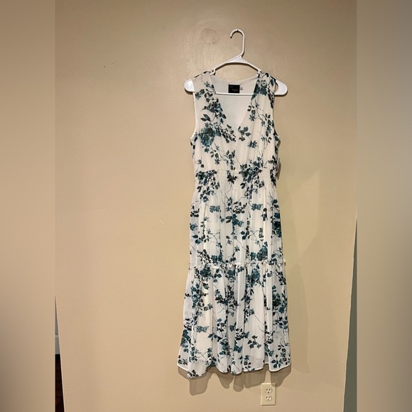 Just Taylor Women's Cream Blue V Neck Cinched Waist Floral Summer Wedding Sz 10 - Picture 1 of 8